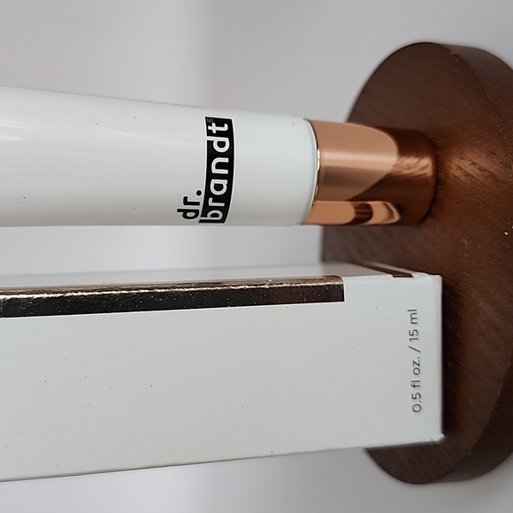 Dr. Brandt 24/7 Retinol Eye Cream with Ruby Crystal Complex - Picture 4 of 8